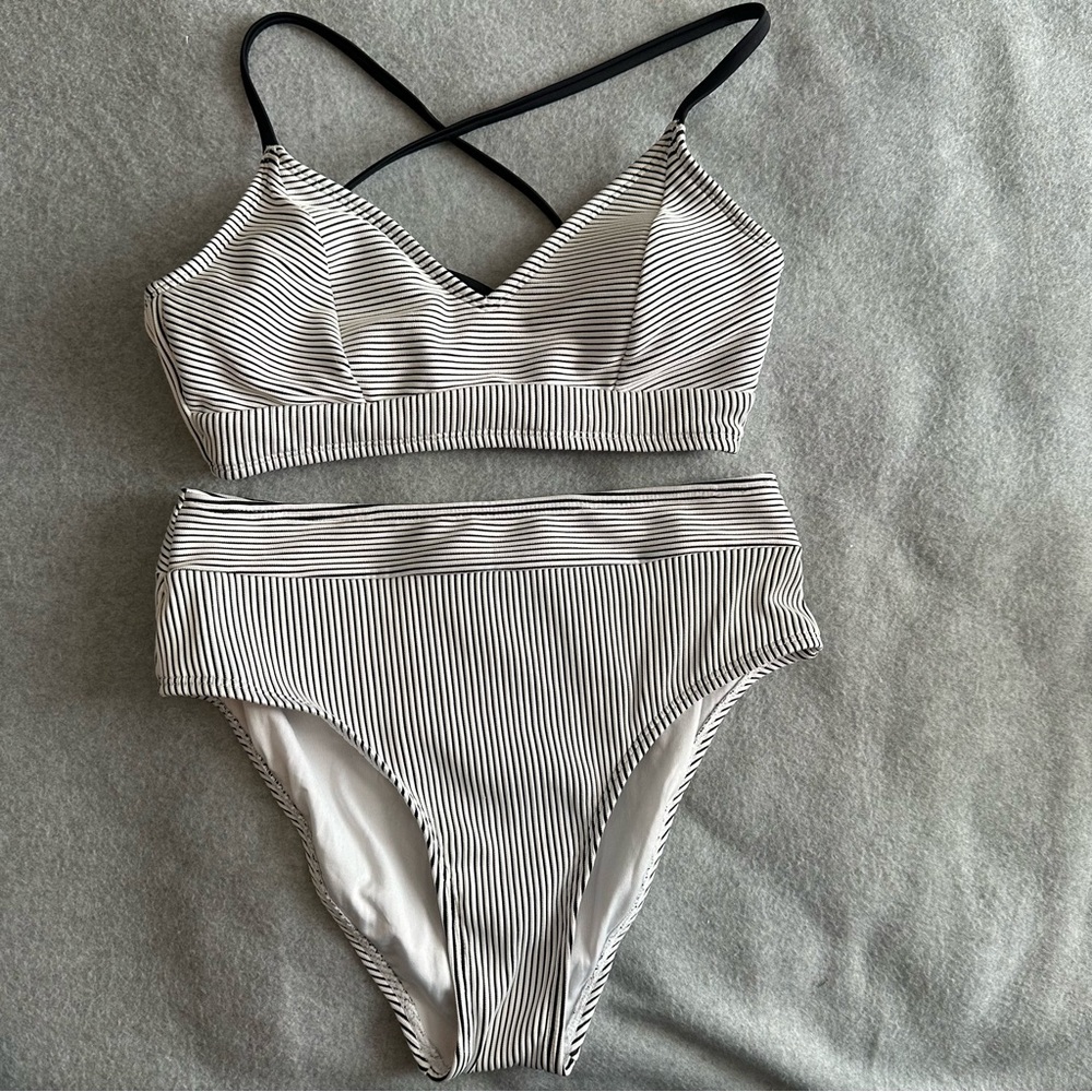 NWT Cupshe white black striped bikini size S